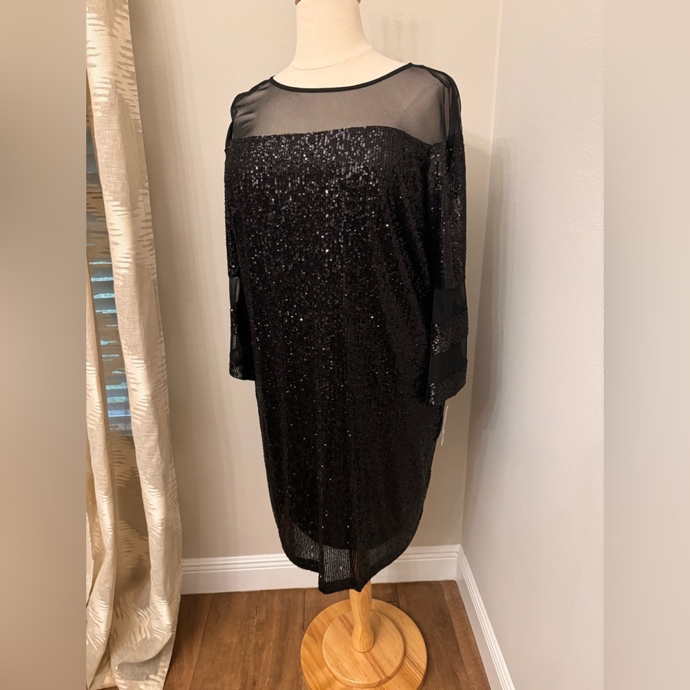 Plus Sequin Dress 🖤 - Picture 6 of 9